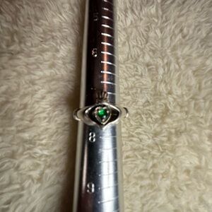 Elegant Silver Ring with Green Gemstone